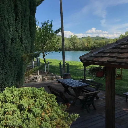 Drinsko Svitanje 펜션 *